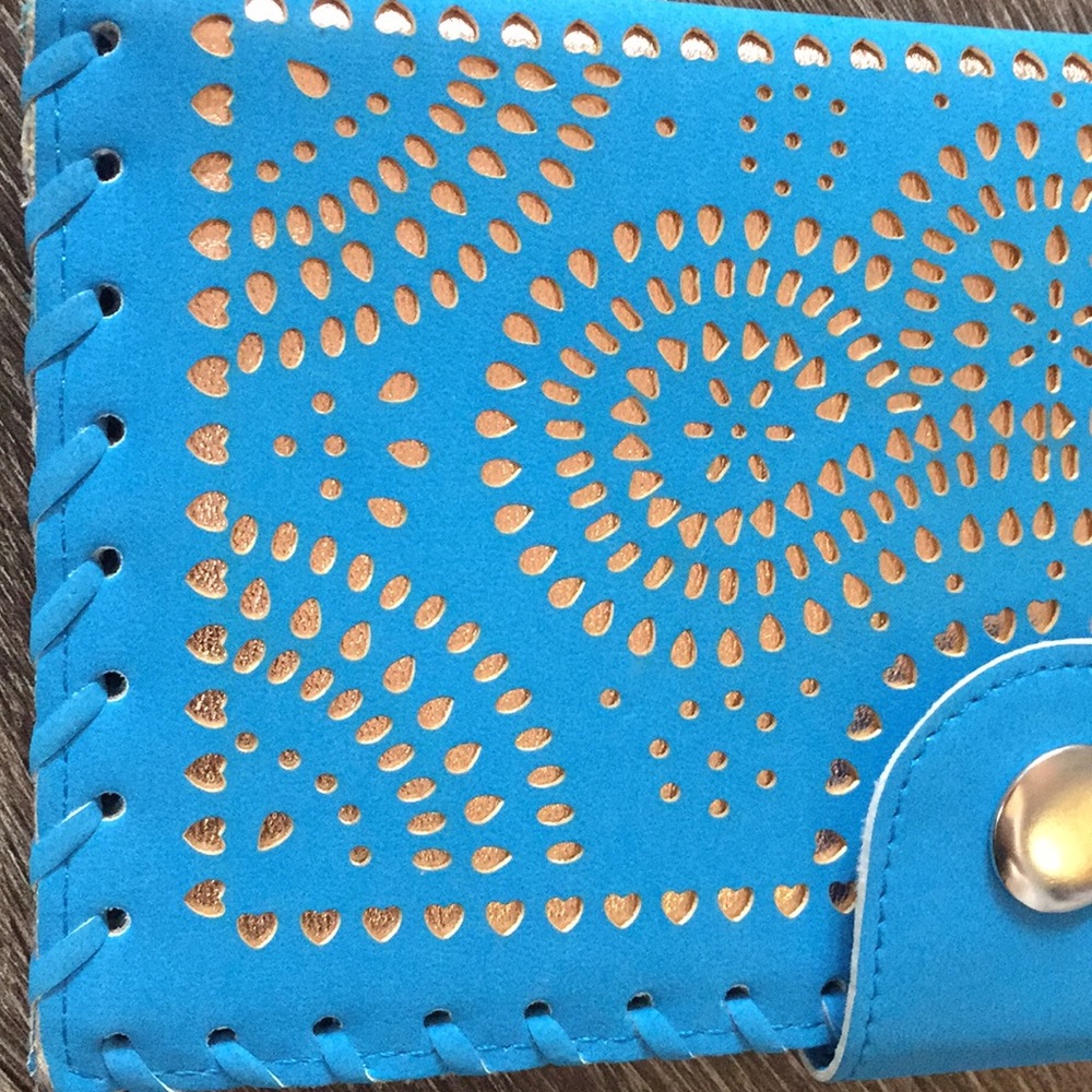 blue clutch - Picture 4 of 4